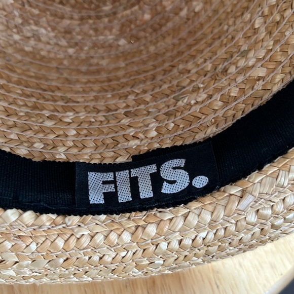 *STRAW HAT WITH ANIMAL PRINT RIBBON AND BOW - Picture 8 of 9